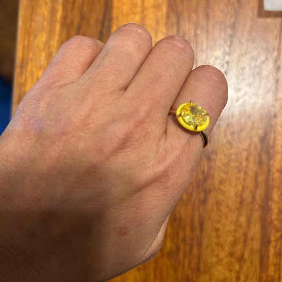 NWT Emma Pills Vacay Ring Yellow $69 Retail - Picture 2 of 3